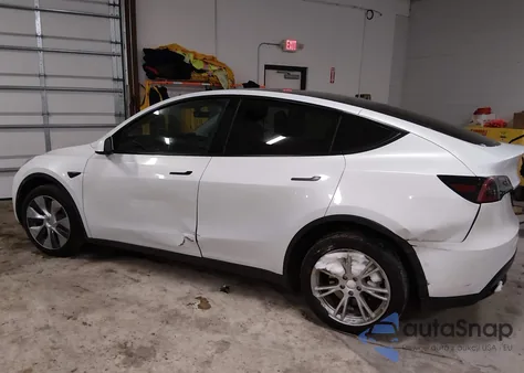 2022 Tesla Model Y Long Range Dual Motor All-Wheel Drive from USA, damaged, VIN 7SAYGDEE9NA012151